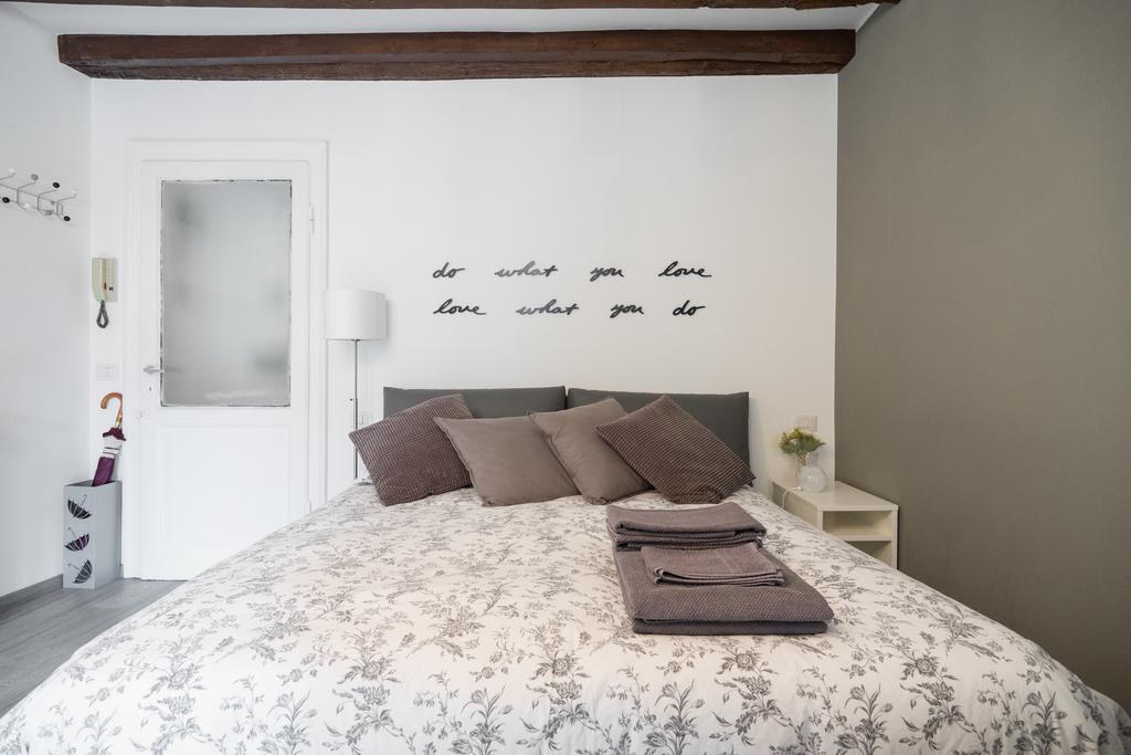Milano Apartments Porta Genova Ngoại thất bức ảnh